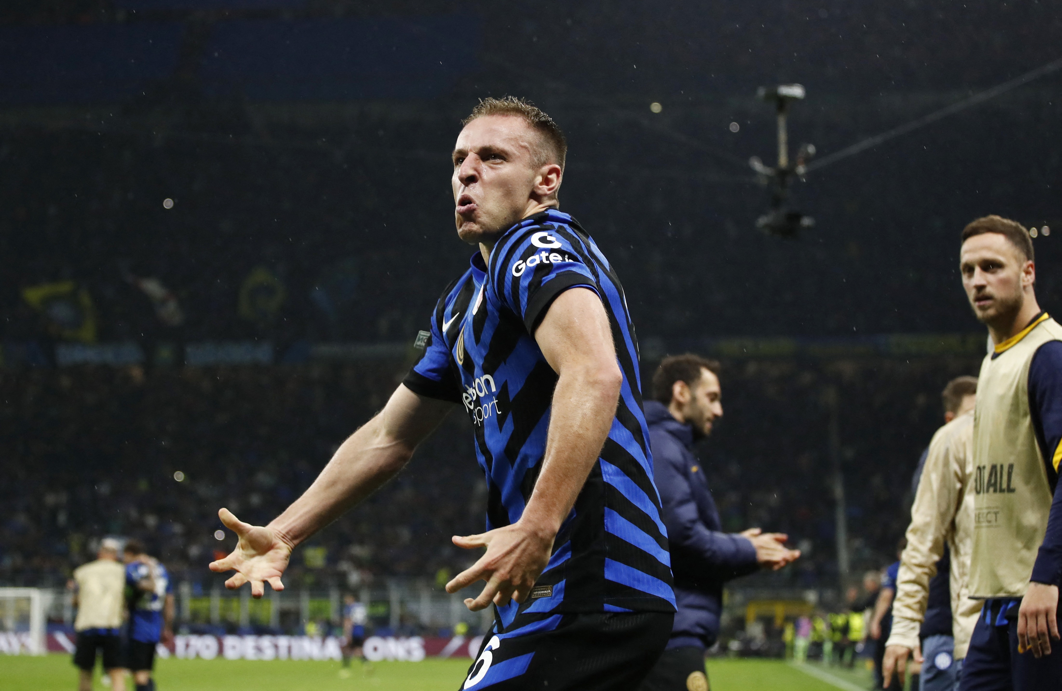 开云体育-罗马诺：弗拉泰西一度接近加盟英超，纽卡斯尔两度接洽球员团队