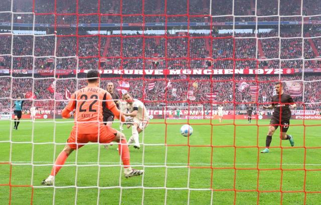 开云体育app-拜仁的晴天霹雳×3，伊藤洋辉今季第3次跖骨骨折！