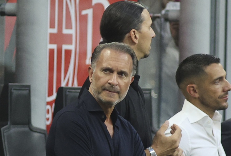 开云体育下载-米体：红鸟资本创始人卡尔迪纳莱回访米兰，与球队高层及球员会面