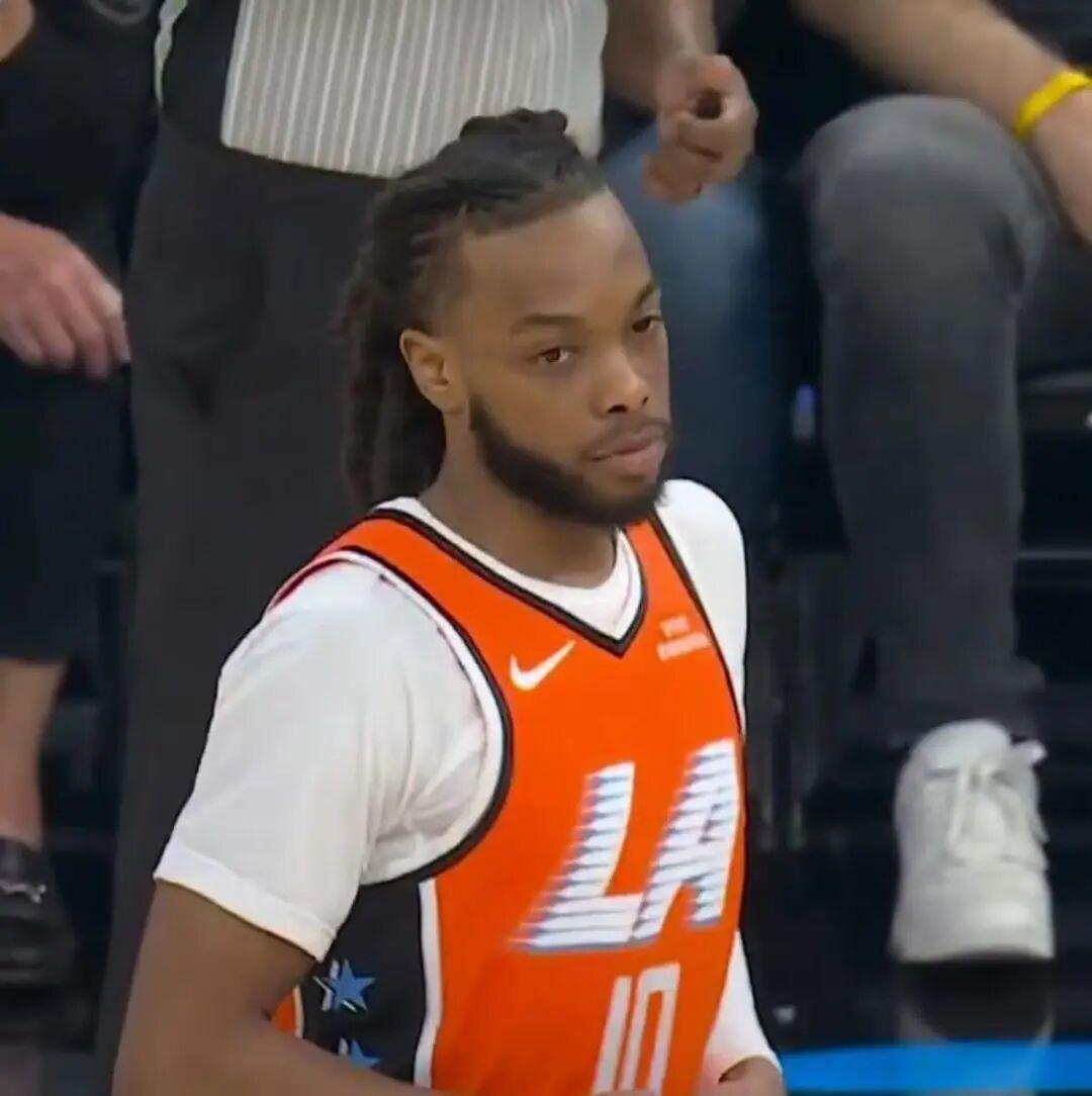 开云体育官网-3分钟4失误！哈登替身首秀闹麻了…